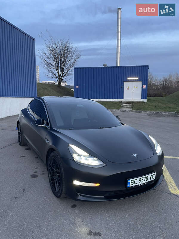 Седан Tesla Model 3 2020 в Львове фото 49 Седан Tesla Model 3 2020 в Львове