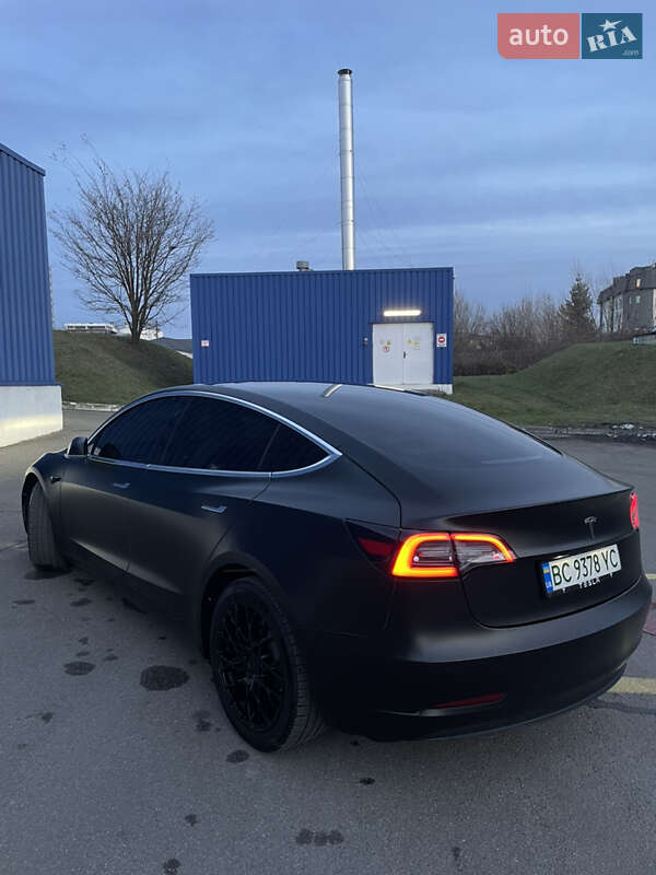 Седан Tesla Model 3 2020 в Львове фото 72 Седан Tesla Model 3 2020 в Львове