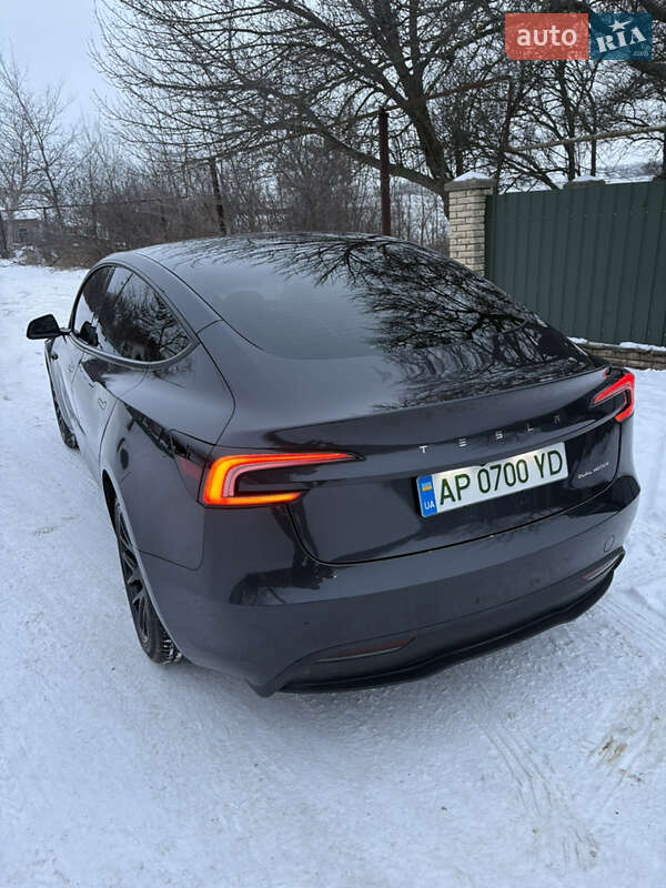 Седан Tesla Model 3 2024 в Запорожье