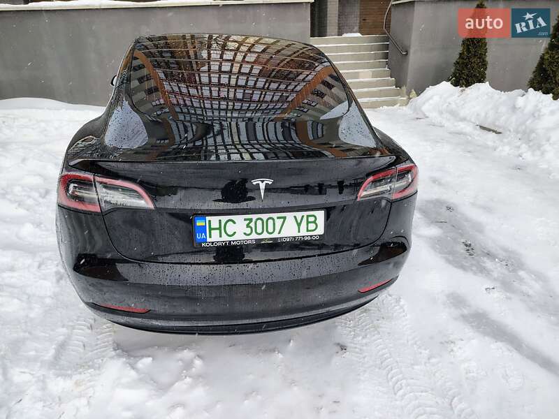 Седан Tesla Model 3 2018 в Ивано-Франковске