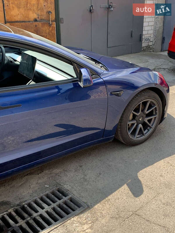 Седан Tesla Model 3 2021 в Києві фото 3 Седан Tesla Model 3 2021 в Києві