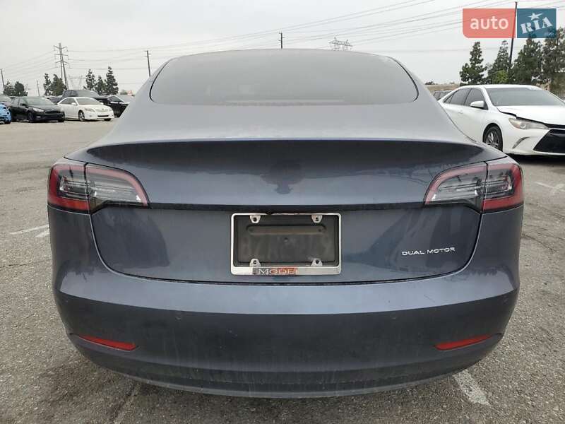 Седан Tesla Model 3 2021 в Ірпені