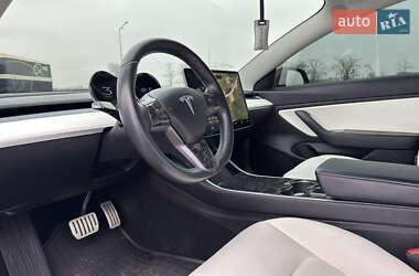 Седан Tesla Model 3 2018 в Николаеве