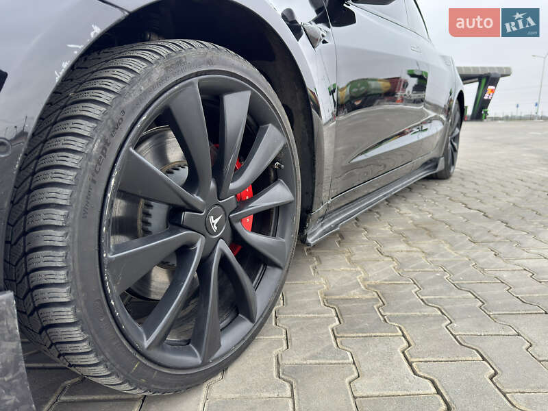 Седан Tesla Model 3 2018 в Николаеве