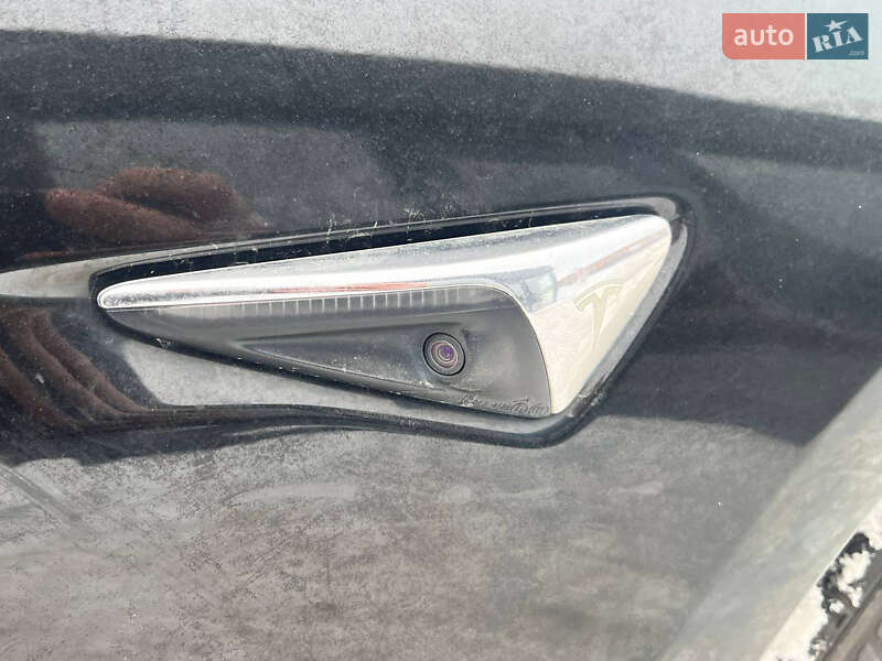 Седан Tesla Model 3 2018 в Луцке