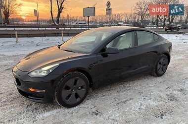 Седан Tesla Model 3 2023 в Киеве