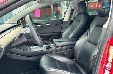 Седан Tesla Model 3 2022 в Львове