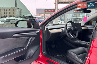 Седан Tesla Model 3 2022 в Львове
