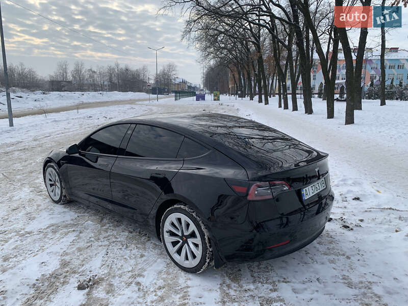 Седан Tesla Model 3 2023 в Киеве