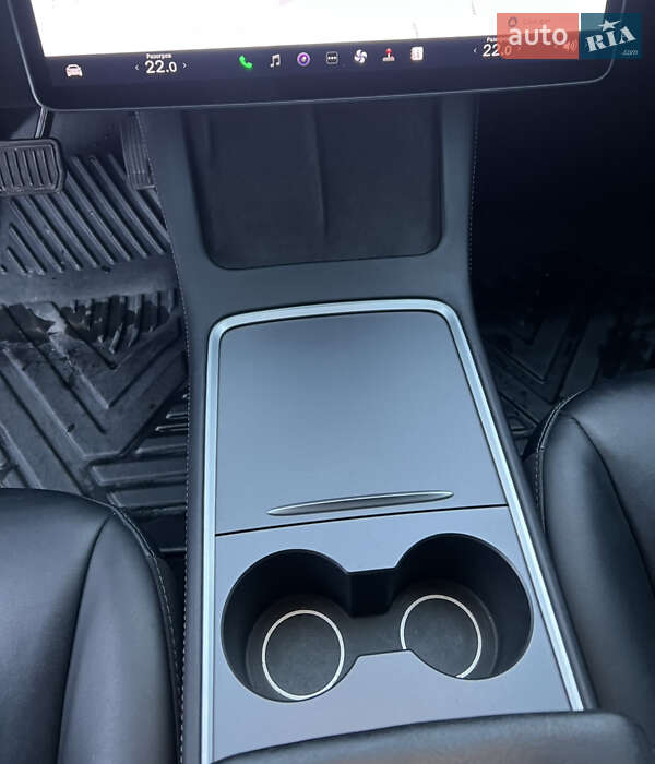 Седан Tesla Model 3 2021 в Ківерцях