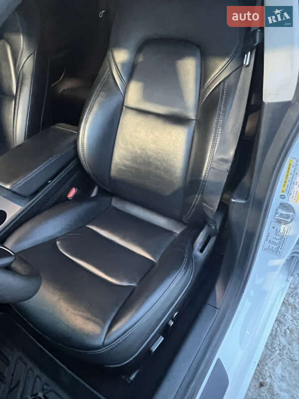 Седан Tesla Model 3 2021 в Ківерцях