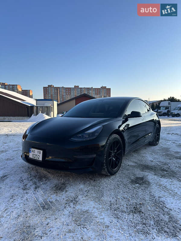 Tesla Model 3 2021