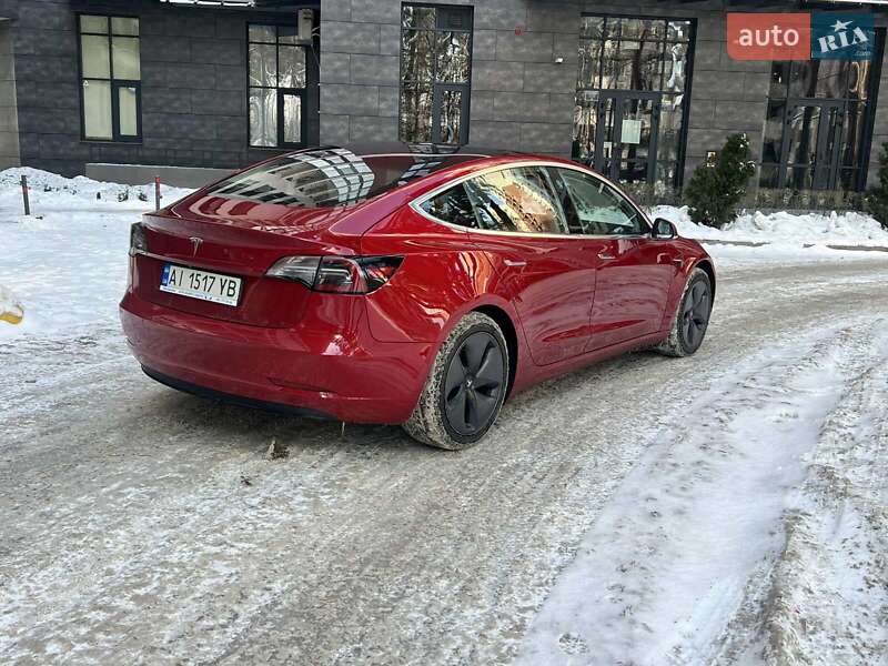 Седан Tesla Model 3 2018 в Киеве