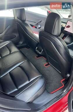 Седан Tesla Model 3 2018 в Киеве