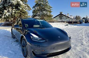 Седан Tesla Model 3 2019 в Киеве