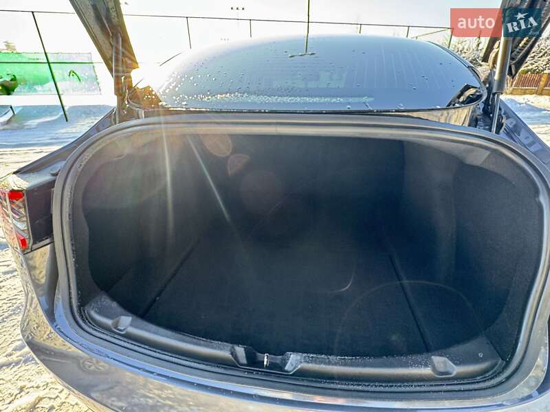 Седан Tesla Model 3 2019 в Киеве фото 23 Седан Tesla Model 3 2019 в Киеве