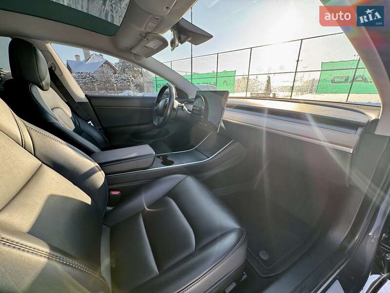 Седан Tesla Model 3 2019 в Киеве фото 29 Седан Tesla Model 3 2019 в Киеве