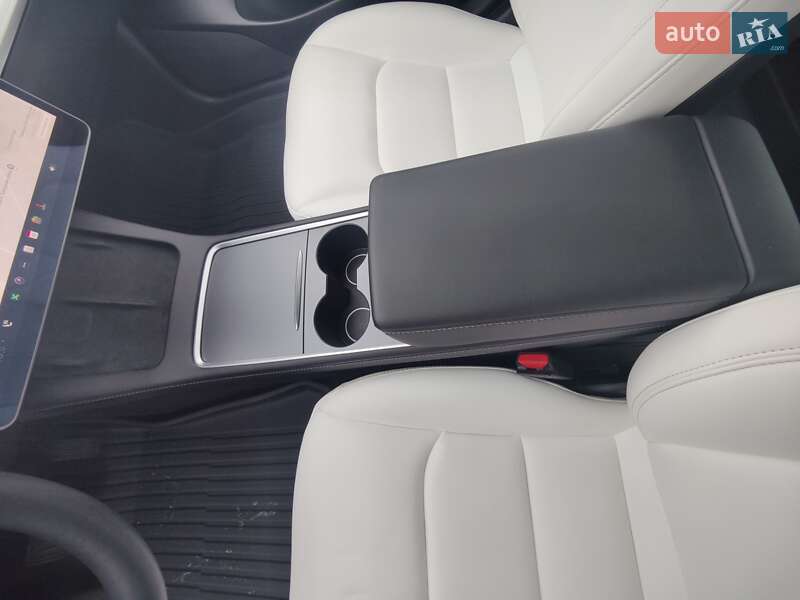 Седан Tesla Model 3 2021 в Киеве фото 21 Седан Tesla Model 3 2021 в Киеве