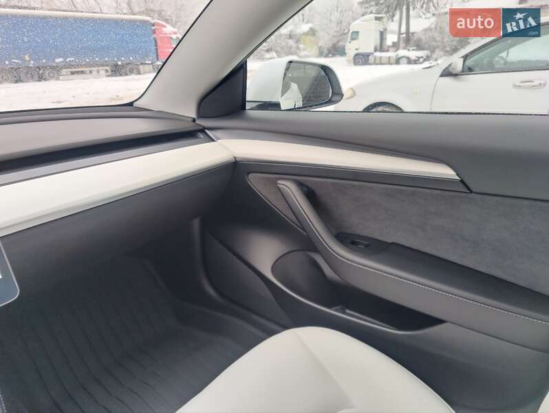 Седан Tesla Model 3 2021 в Киеве фото 17 Седан Tesla Model 3 2021 в Киеве