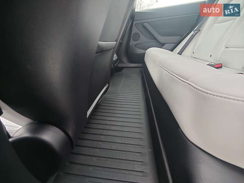 Седан Tesla Model 3 2021 в Киеве фото 27 Седан Tesla Model 3 2021 в Киеве
