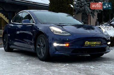 Седан Tesla Model 3 2019 в Львове