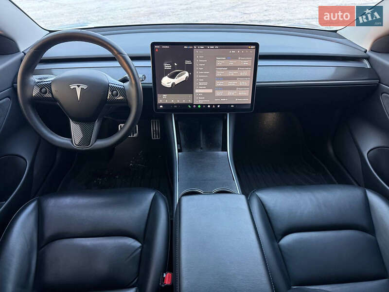 Седан Tesla Model 3 2019 в Киеве