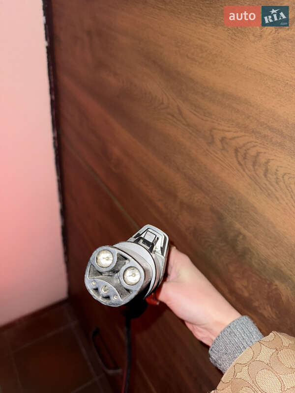 Седан Tesla Model 3 2021 в Львове