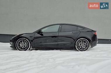 Седан Tesla Model 3 2021 в Киеве