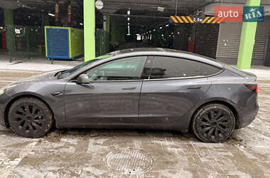 Седан Tesla Model 3 2022 в Києві