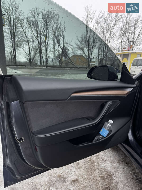 Седан Tesla Model 3 2022 в Вінниці