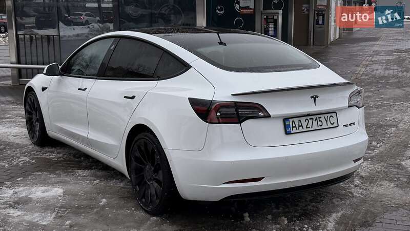 Седан Tesla Model 3 2022 в Києві
