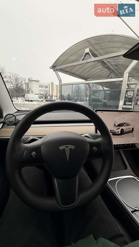Седан Tesla Model 3 2022 в Києві