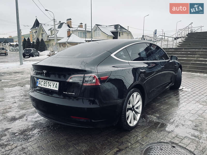 Седан Tesla Model 3 2018 в Луцьку