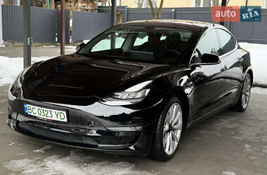 Седан Tesla Model 3 2019 в Львове
