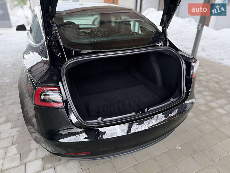 Седан Tesla Model 3 2019 в Львове фото 23 Седан Tesla Model 3 2019 в Львове