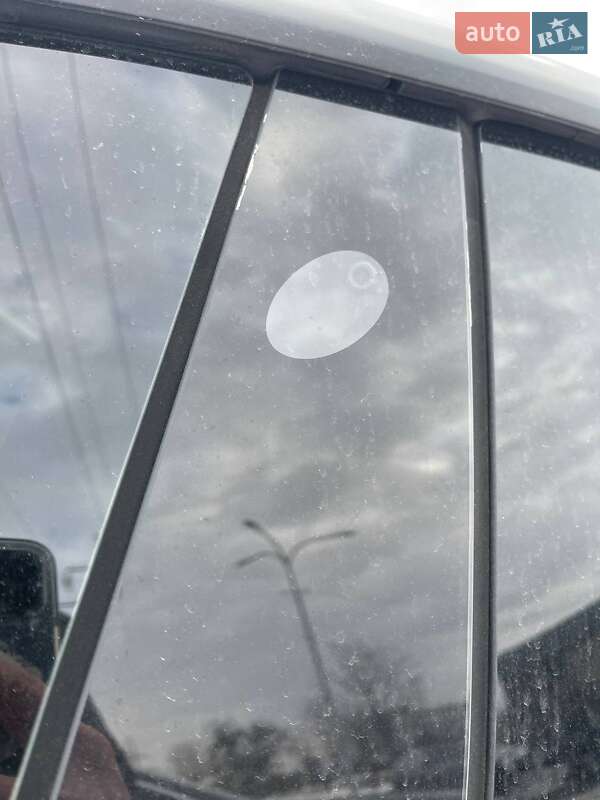 Седан Tesla Model 3 2023 в Львові