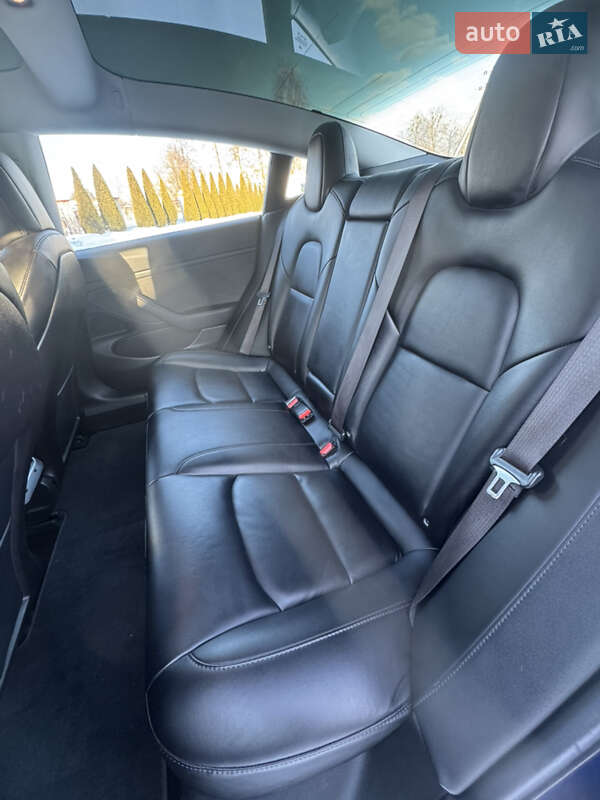 Седан Tesla Model 3 2018 в Львові фото 52 Седан Tesla Model 3 2018 в Львові