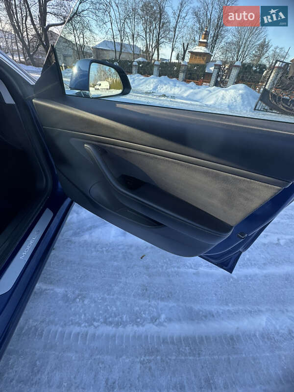 Седан Tesla Model 3 2018 в Львові фото 57 Седан Tesla Model 3 2018 в Львові