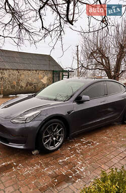 Седан Tesla Model 3 2021 в Магдалинівці