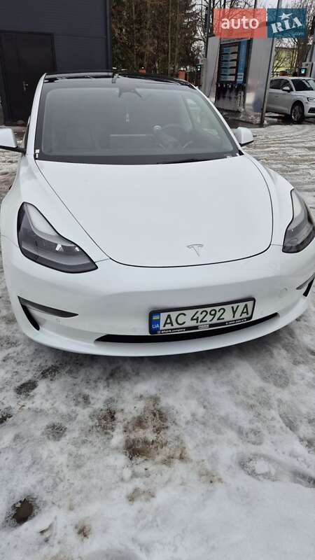 Седан Tesla Model 3 2022 в Луцьку фото 3 Седан Tesla Model 3 2022 в Луцьку