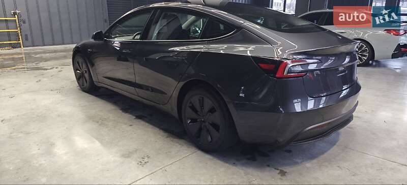 Седан Tesla Model 3 2024 в Киеве