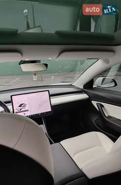 Седан Tesla Model 3 2020 в Александрие