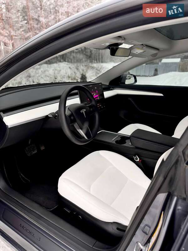 Седан Tesla Model 3 2023 в Харькове