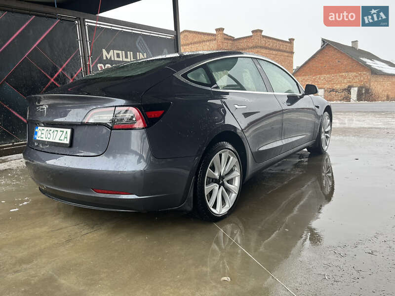 Седан Tesla Model 3 2019 в Черновцах