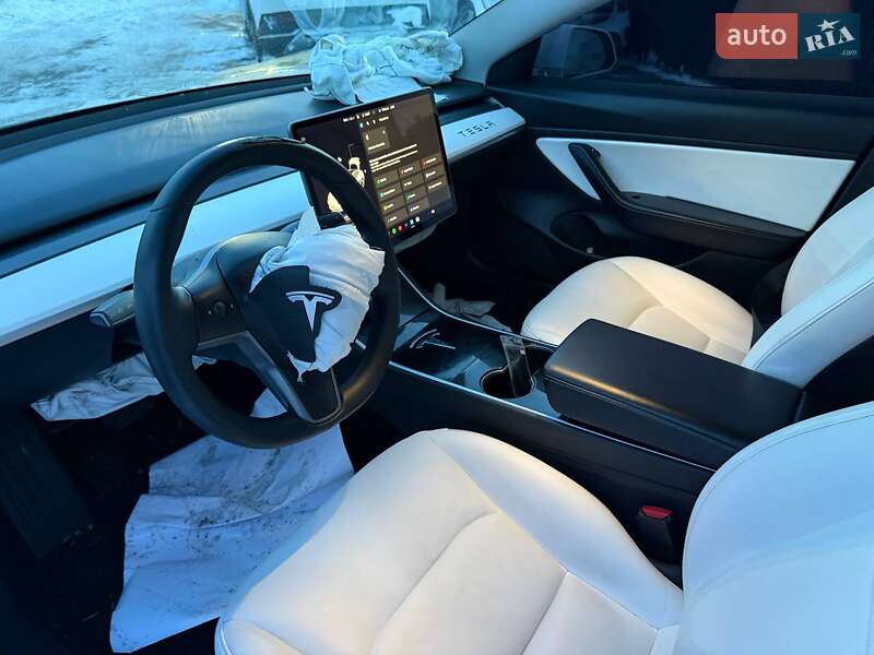 Седан Tesla Model 3 2019 в Луцке фото 18 Седан Tesla Model 3 2019 в Луцке