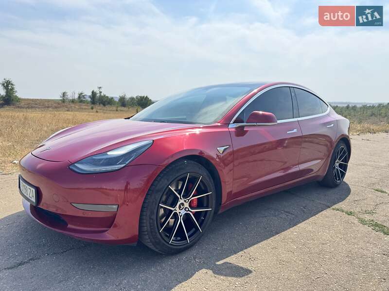 Седан Tesla Model 3 2019 в Днепре