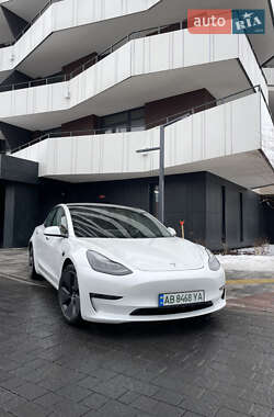 Седан Tesla Model 3 2021 в Виннице