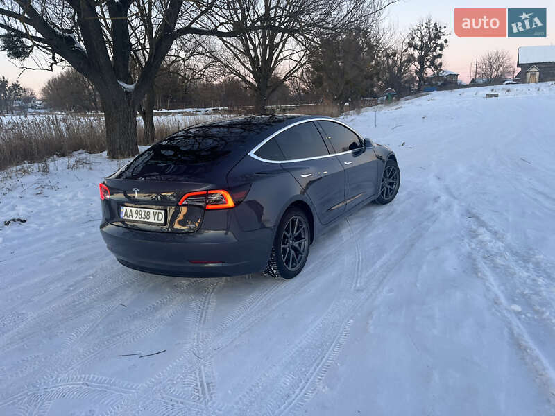 Седан Tesla Model 3 2020 в Радомышле фото 14 Седан Tesla Model 3 2020 в Радомышле