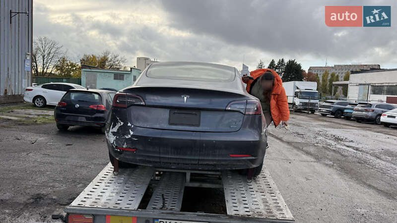 Седан Tesla Model 3 2020 в Радомышле фото 45 Седан Tesla Model 3 2020 в Радомышле
