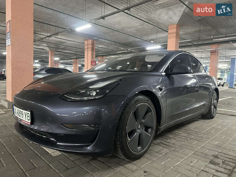 Tesla Model 3 2022